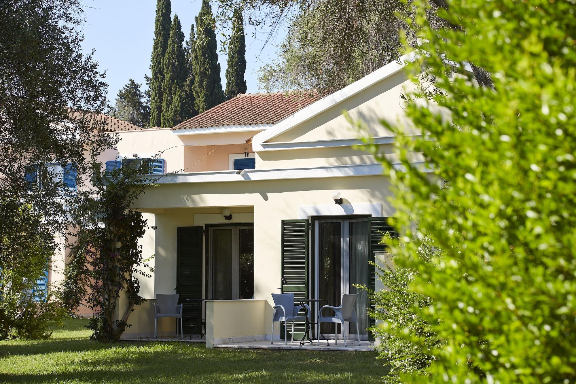 Sentido Apollo Palace Mesongí エクステリア 写真 A typical bungalow at the resort