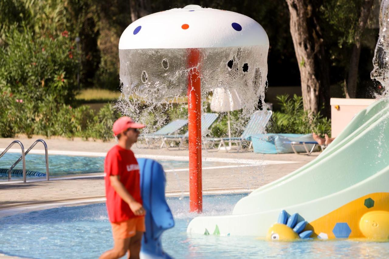 Sentido Apollo Palace Mesongí エクステリア 写真 Mushroom umbrella