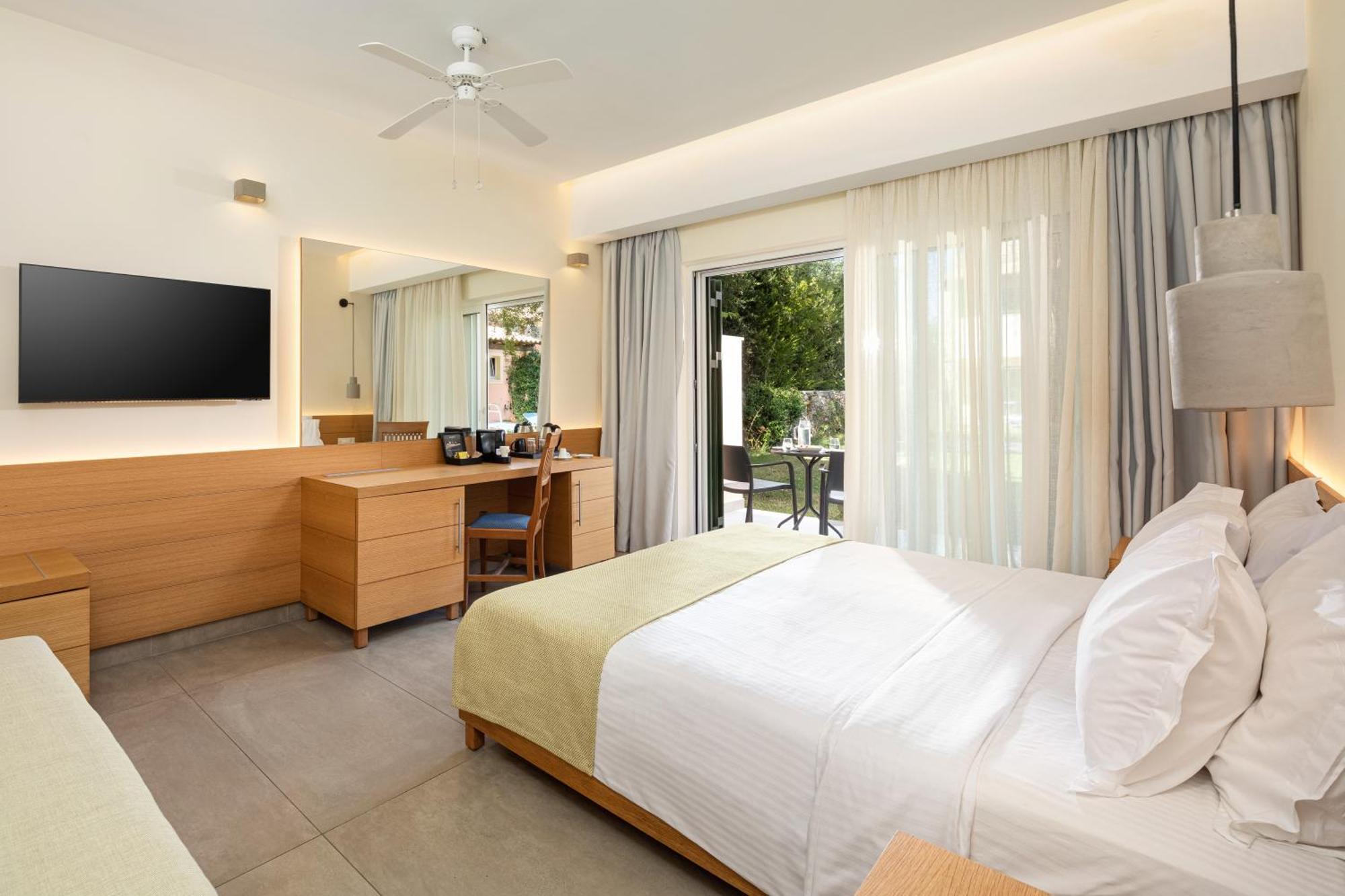Sentido Apollo Palace Mesongí エクステリア 写真 Deluxe Room