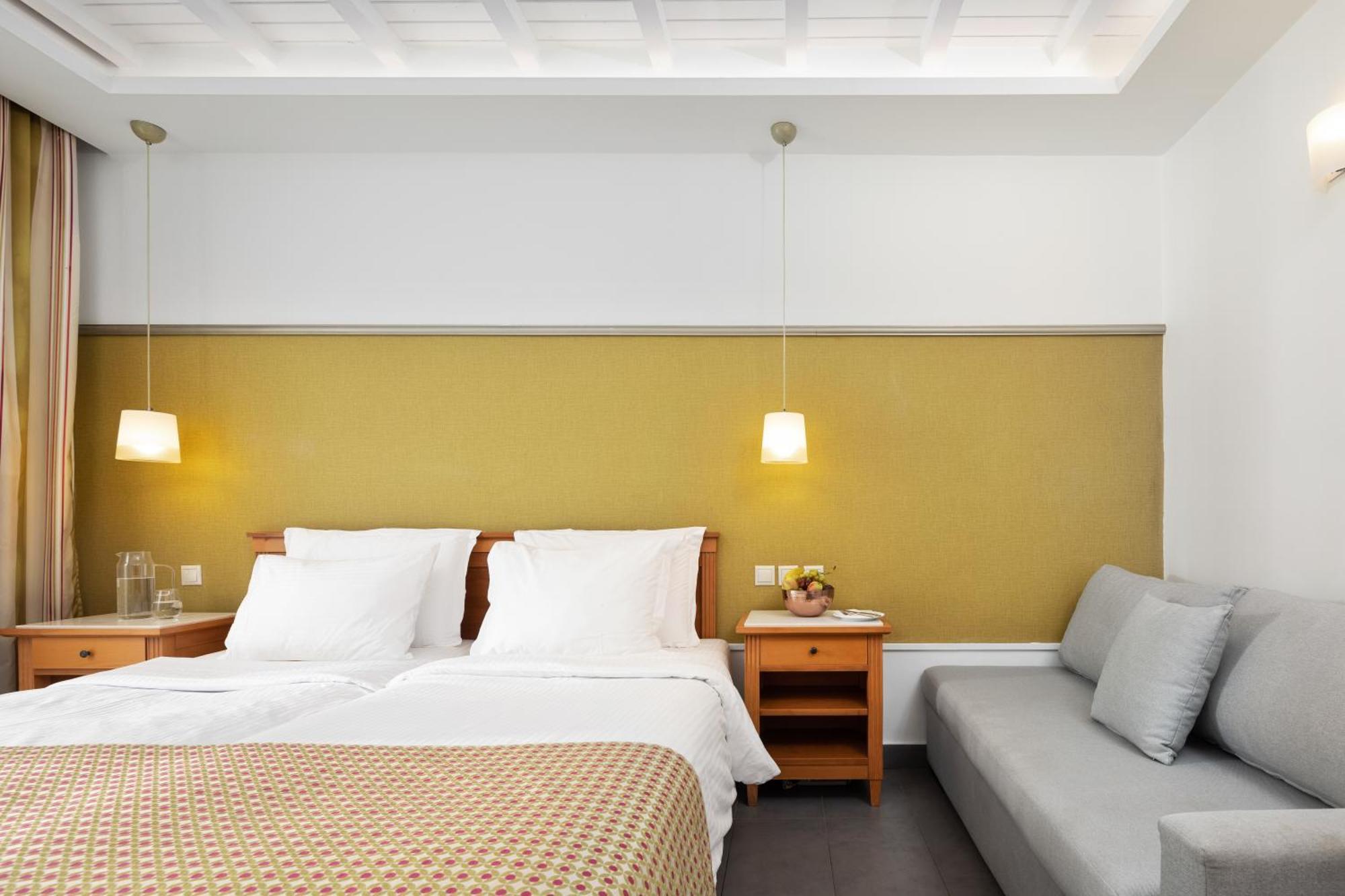 Sentido Apollo Palace Mesongí エクステリア 写真 A room at the hotel