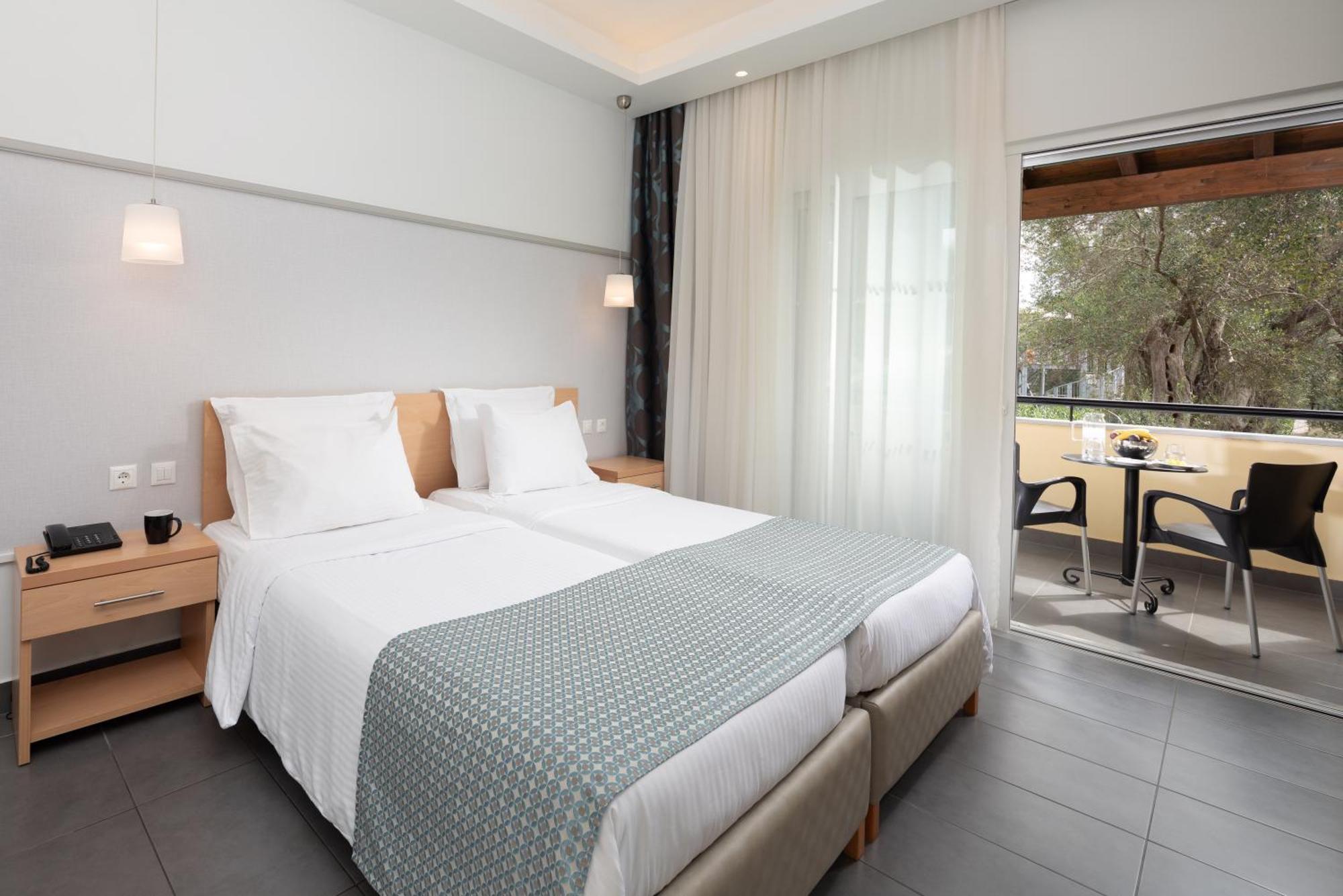 Sentido Apollo Palace Mesongí エクステリア 写真 A room at the hotel